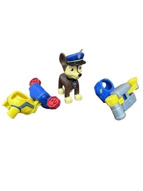 PAW Patrol Action Pack Pup Chase Figure with 2 Clip-On